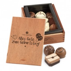 Pralinen im Holzkästchen mit Gravur