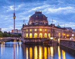 Berlin-Kurztrip  Fernsehturm Besuch für 2 Personen